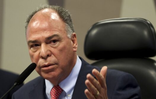 Relator diz que preço da gasolina pode cair até R$ 1,65 por litro