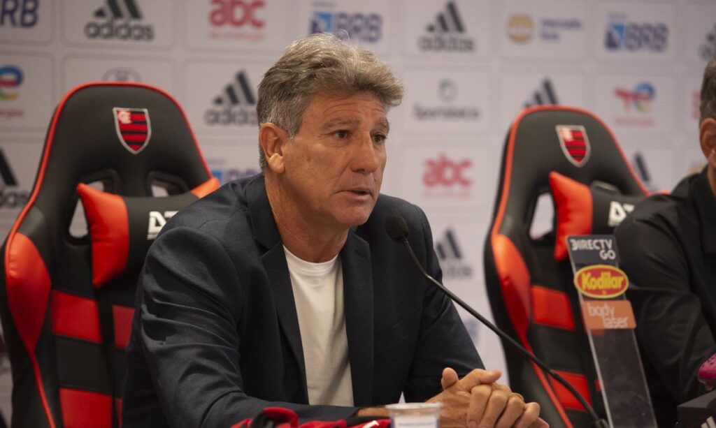 Renato Gaúcho é apresentado oficialmente como técnico do Flamengo