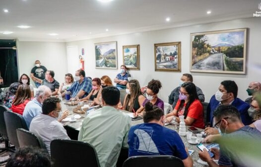 Prefeito de Maracanaú se reúne com professores e faz proposta para encerrar a paralisação da categoria
