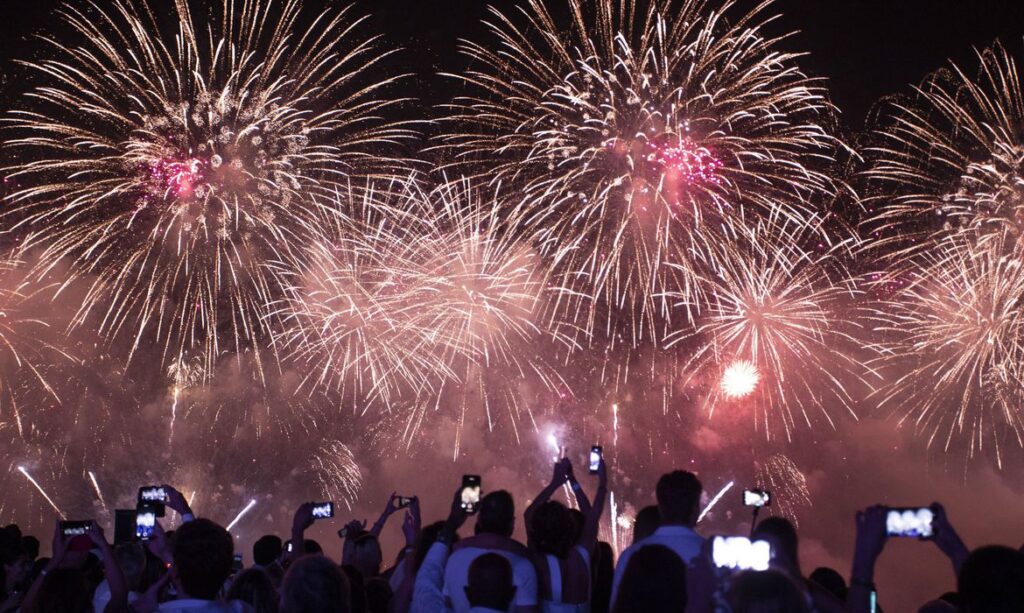 Saiba como denunciar fogos de artifício barulhentos, que estão proibidos em Fortaleza