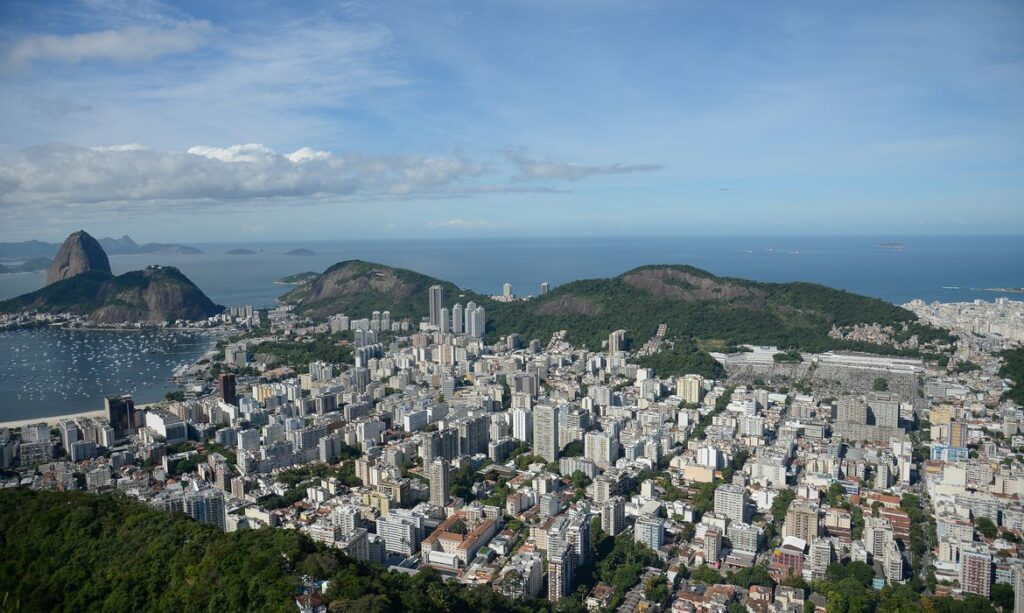 Covid-19: Rio autoriza eventos com pessoas testadas e sem máscaras