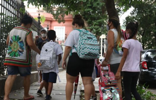 Rio de Janeiro atualiza protocolos para retorno das aulas presenciais