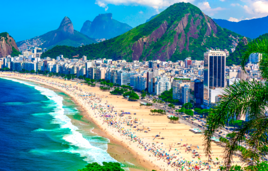 Rio de Janeiro libera praias, bares e restaurantes aos finais de semana