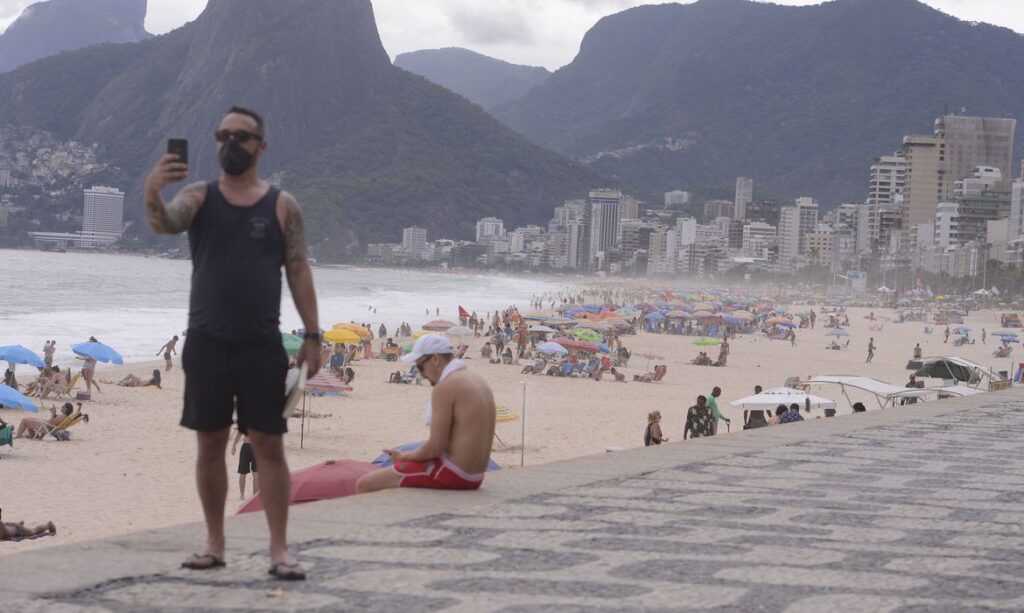 Rio permite lotação máxima em shoppings, atrações culturais e de lazer