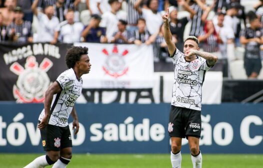 Sob olhares do novo técnico, Corinthians vence Bragantino no Paulista