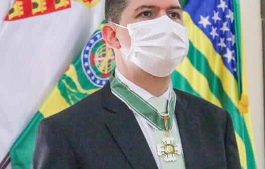 Ronaldo Martins, apresentador do Cidade Alerta Ceará, recebe Medalha da Ordem do Mérito Militar