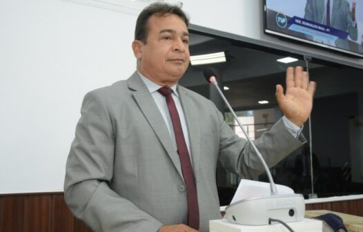 De volta à Câmara Municipal, Ronivaldo Maia pede desculpas às mulheres e afirma: “não sou um agressor”