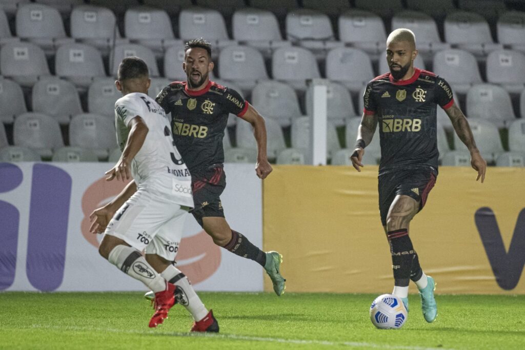 Saiba onde assistir Santos e Flamengo pelo Campeonato Brasileiro