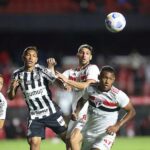 Onde vai passar o jogo do São Paulo contra o Santos pelo Campeonato Paulista? Assista ao vivo