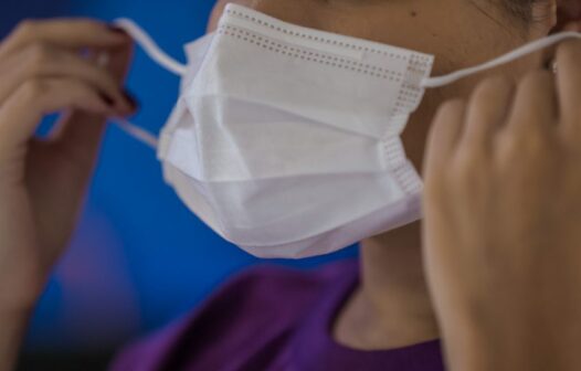 Casos de síndrome respiratória aguda grave aumentam em dez estados, incluindo o Ceará
