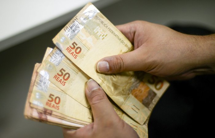 Salário mínimo no Brasil deveria ser de R$ 5.289,53, segundo Dieese