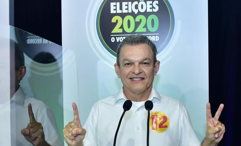 Sarto é eleito prefeito de Fortaleza com 51,69% dos votos válidos