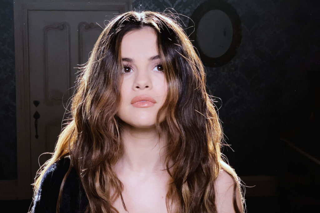 Cearenses repercutem novo clipe de Selena Gomez, com cenas em Icapuí