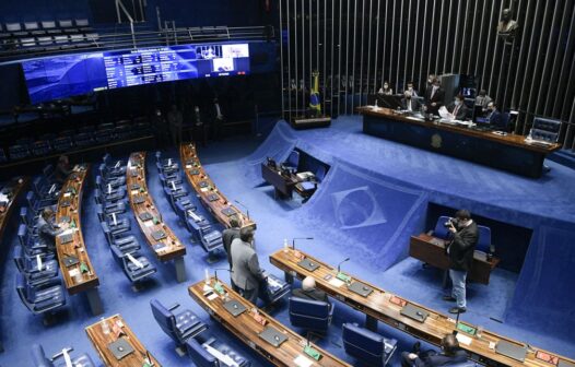 Senado aprova que 5 universidades federais contratem durante pandemia