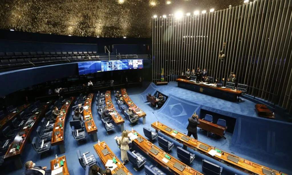 Senado aprova PEC que traz mudanças em regras eleitorais