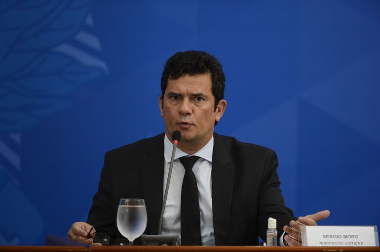 PGR pede prisão e perda de mandato de Sérgio Moro por dizer que Gilmar Mendes vende habeas corpus