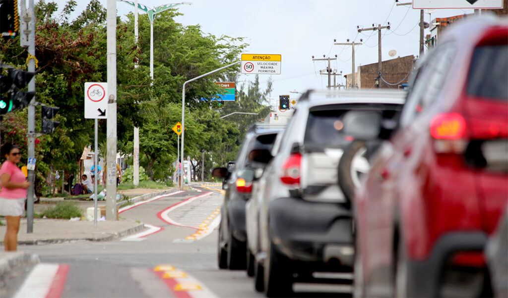 Sete avenidas em Fortaleza terão velocidade reduzida para 50km/h