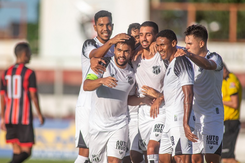 Ceará vence o Caucaia com goleada de 6 a 1 no Campeonato Cearense