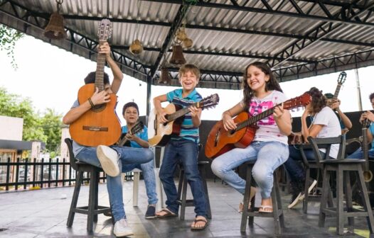 Tapera das Artes lança programa de ensino de música em escolas públicas de Aquiraz