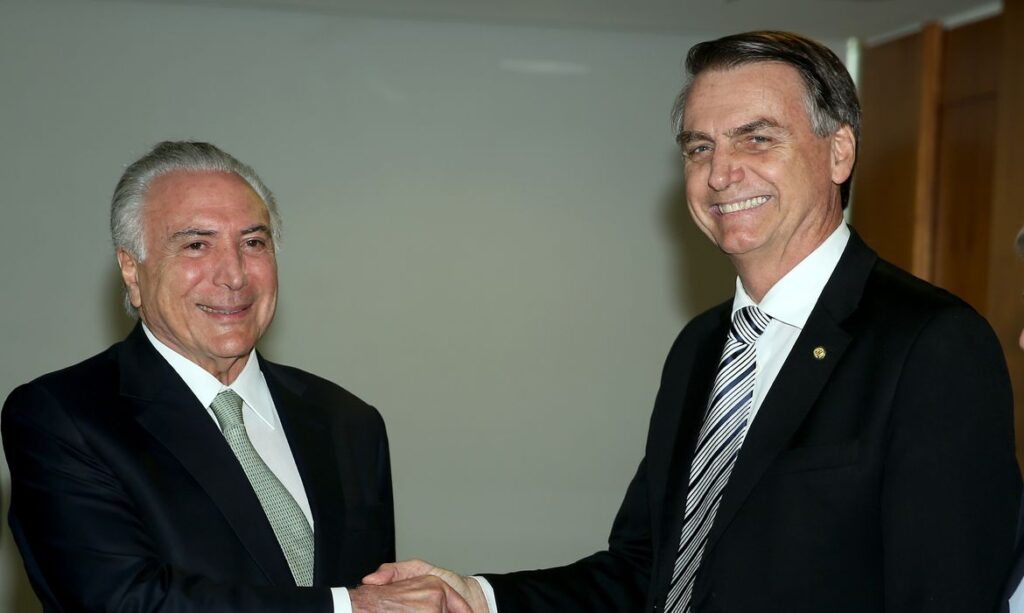 Temer aconselha Bolsonaro a revogar decreto de perdão a Silveira