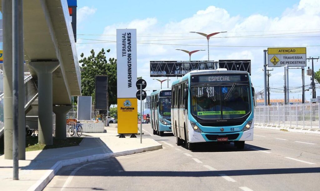 Etufor reforça frota de ônibus para o segundo dia de provas do Enem em Fortaleza