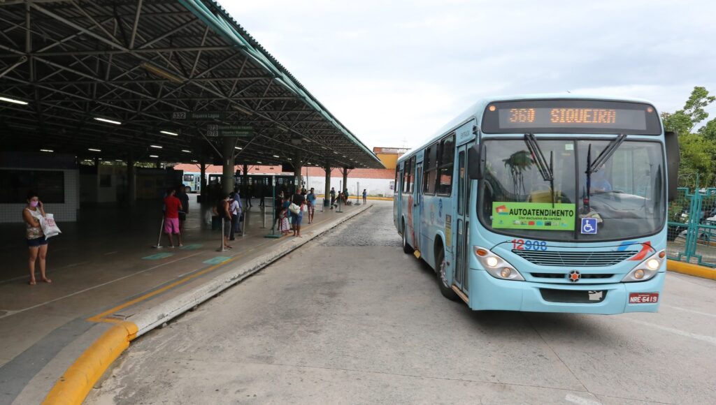Aumento da passagem de ônibus em Fortaleza começa neste sábado (15); veja os novos valores