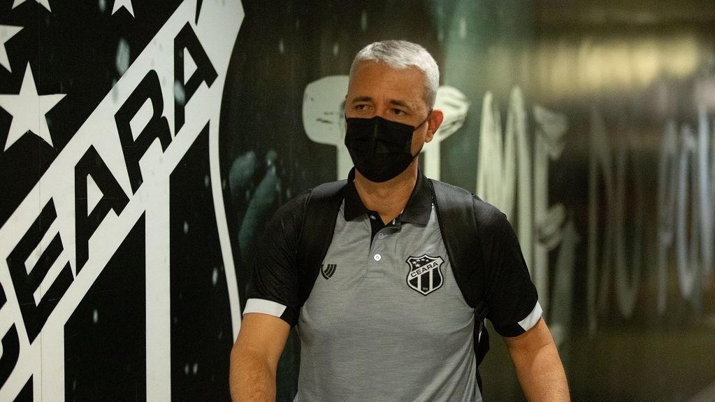 Tiago Nunes deixa o comando técnico do Ceará após eliminação na Copa do Nordeste