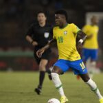 Dorival confirma a volta de Vini Jr no ataque da seleção brasileira para enfrentar a Venezuela