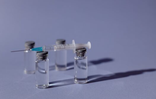 Todos os munícipios cearenses terão agulhas e seringas para vacinação até terça-feira (19)