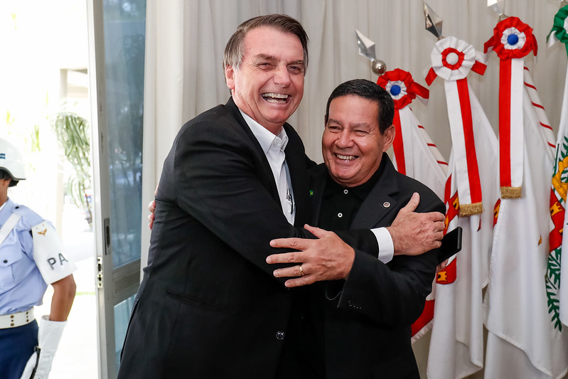 TSE rejeita pedido para cassar chapa Bolsonaro-Mourão