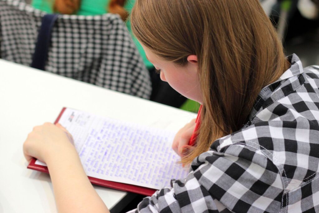 Uece abre seleção para cursos de línguas; saiba como se inscrever