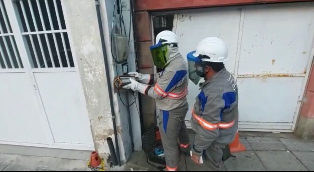 Uma pessoa é presa e outras duas vão responder por furto de energia em Fortaleza