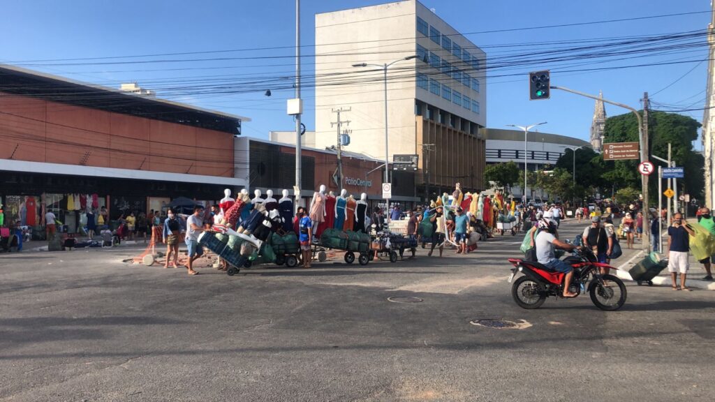 Feira no entorno da José Avelino acontece sem confrontos nesta madrugada