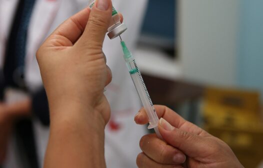Governo Federal comprou menos de 3% das seringas para vacinação contra covid-19