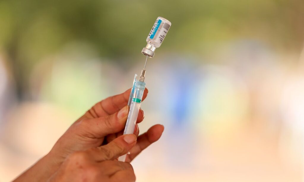 Vacina contra Covid-19 com IFA nacional será entregue em fevereiro