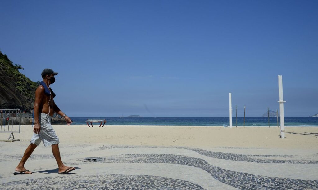 Rio de Janeiro pode liberar máscaras em locais abertos na próxima semana