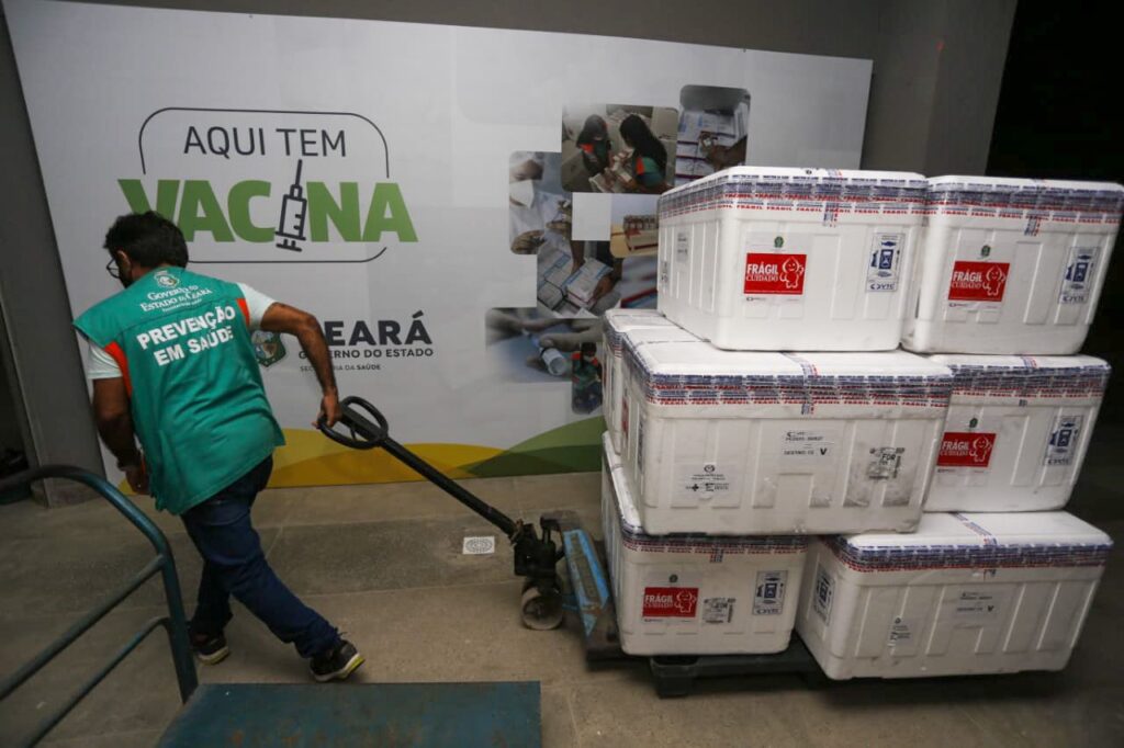 Ceará recebe 3º lote de vacinas infantis contra a Covid-19 nesta quarta-feira (26)