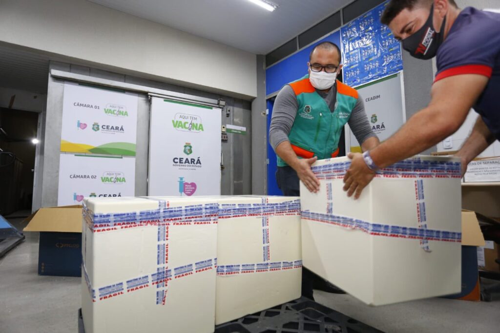 Chega ao Ceará um novo lote com 63 mil vacinas da Pfizer