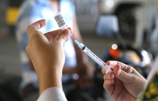 Vacinação em Fortaleza: Prefeitura divulga listas dos agendados para quinta (1º) e sexta (2)