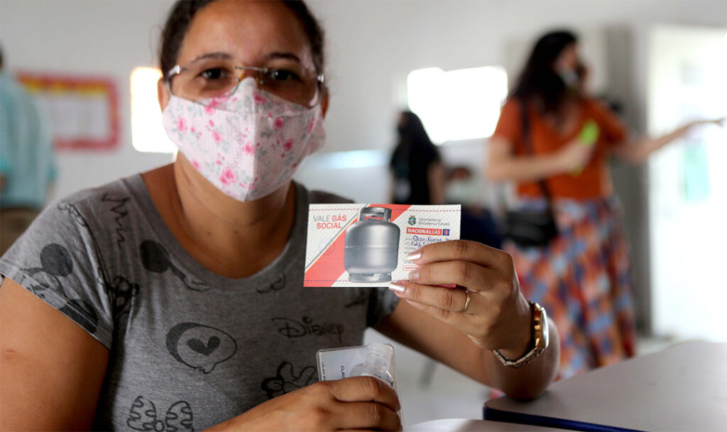 Vale-Gás Social: entrega do segundo lote em Fortaleza começa na segunda-feira (17)