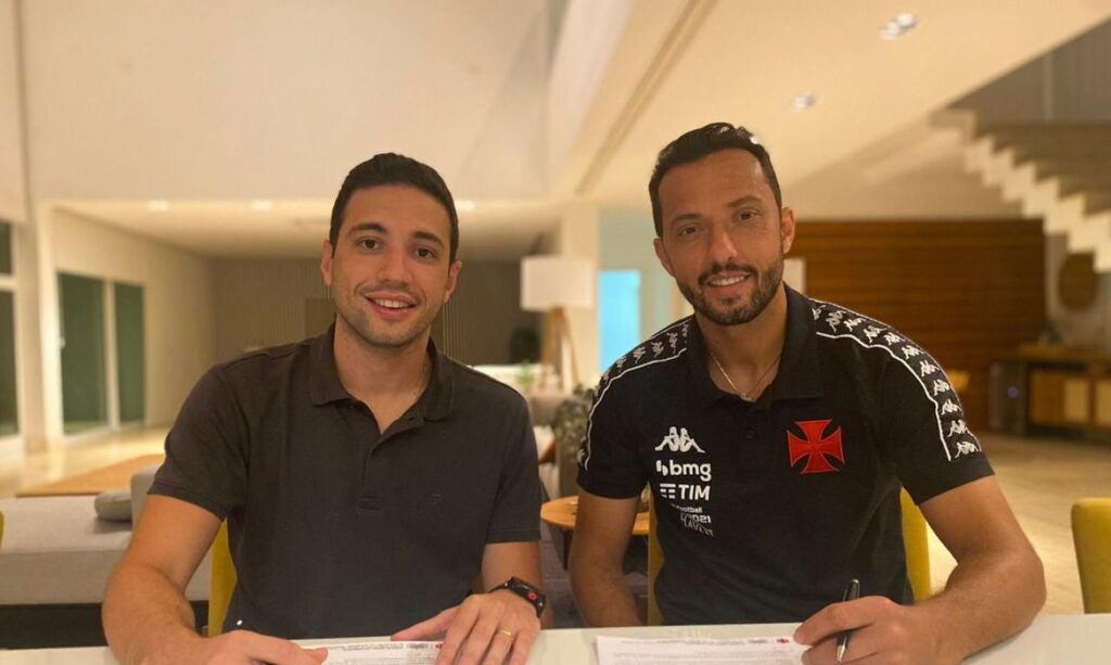 Horas após deixar Fluminense, Nenê é anunciado como reforço do Vasco