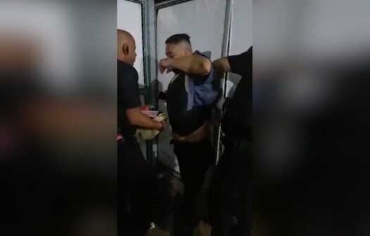 Vídeo: homem esconde celulares na cueca em show de Gusttavo Lima