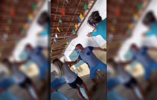 Vídeo: briga entre famílias termina com cadeiradas em posto de vacinação na Paraíba