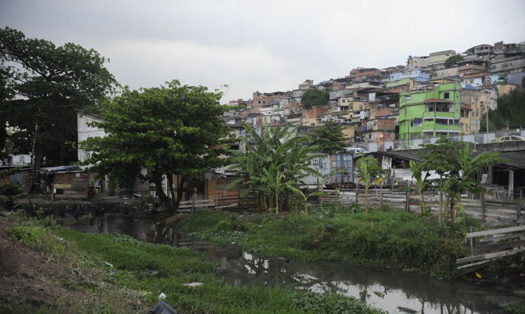 Violência afeta saúde mental de moradores da Maré, mostra estudo