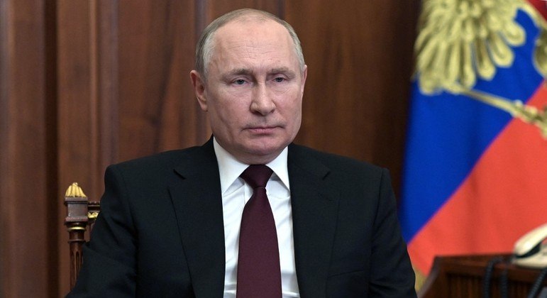 Putin coloca forças nucleares russas em alerta máximo