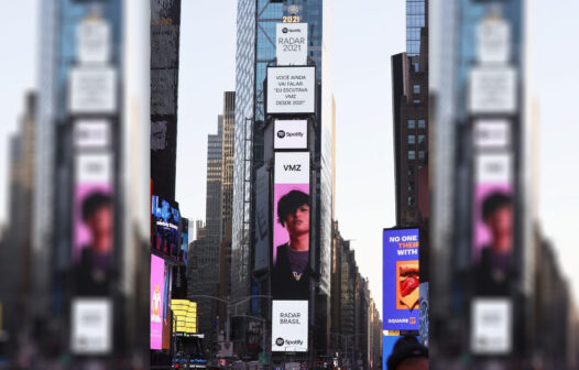 VMZ, rapper de Maracanaú, ganha destaque na Times Square, em Nova York