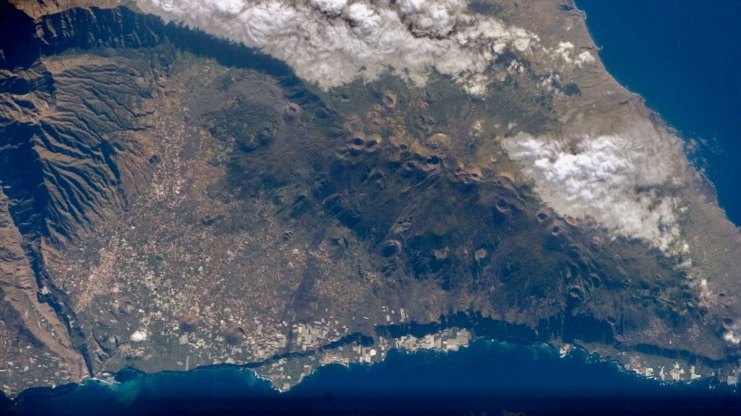 Vulcão que pode gerar tsunami no litoral do Ceará entra em alerta