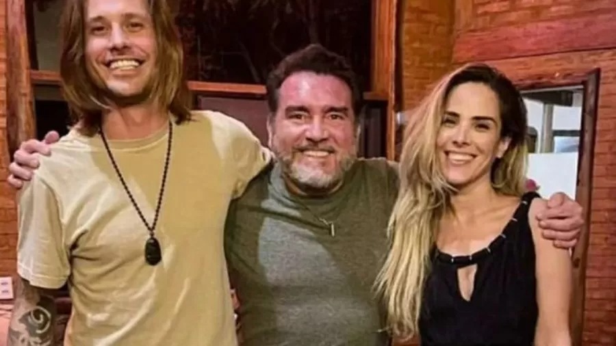 Wanessa e Dado Dolabella posam juntos em foto no aniversário do artista