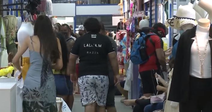 Promoções devem atrair consumidores e aquecer comércio e turismo no feriadão 