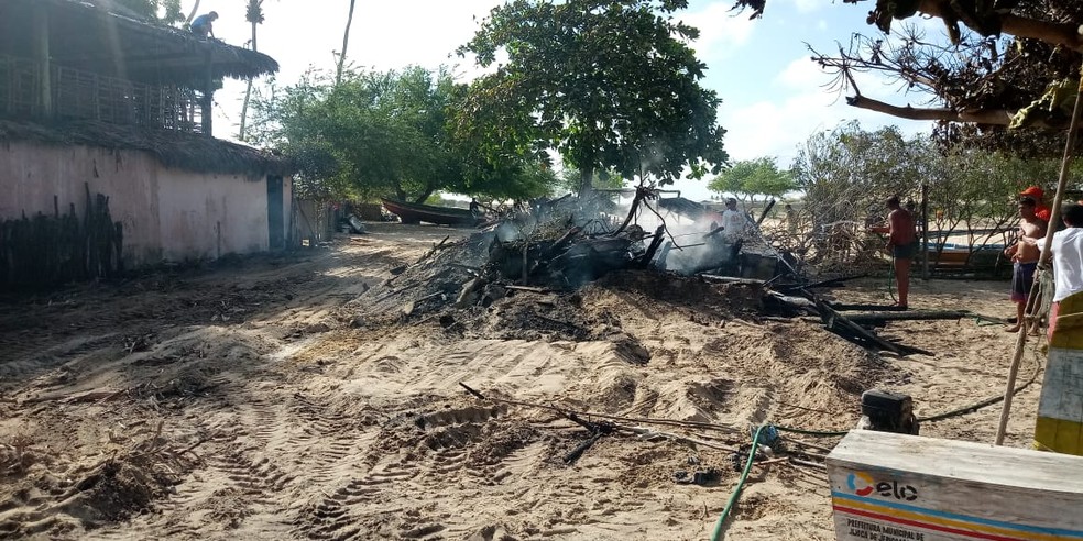 Incêndio atinge barraca pesqueira em Jericoacoara